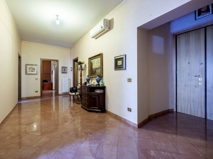 Quadrilocale in vendita, via Arenula  16, Centro Storico, Roma