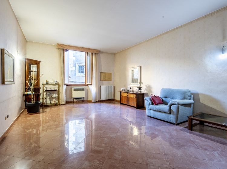 Quadrilocale in vendita, via Arenula  16, Centro Storico, Roma