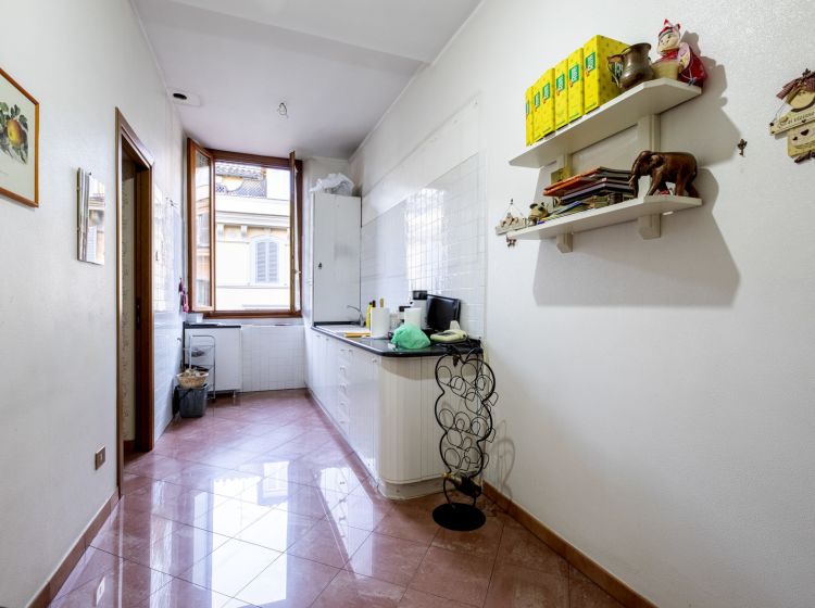 Quadrilocale in vendita, via Arenula  16, Centro Storico, Roma
