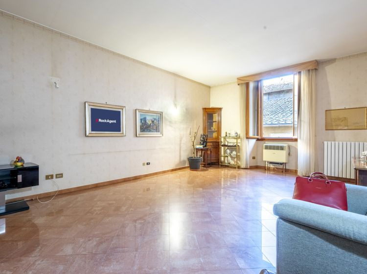 Quadrilocale in vendita, via Arenula  16, Centro Storico, Roma