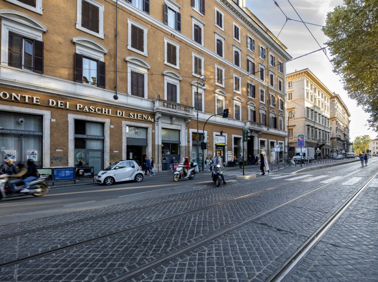 Quadrilocale in vendita, via Arenula  16, Centro Storico, Roma