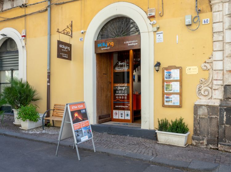 Negozio in vendita, via Crociferi  62, Centro Storico, Catania