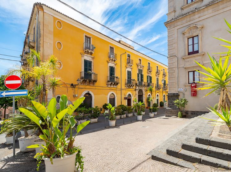 Negozio in vendita, via Crociferi  62, Centro Storico, Catania