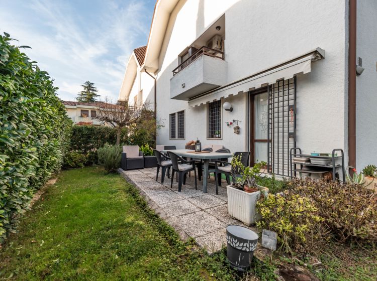 Villa in vendita, via Garda  48B, San Domenico, Selvazzano Dentro
