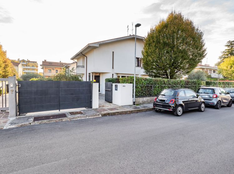 Villa in vendita, via Garda  48B, San Domenico, Selvazzano Dentro