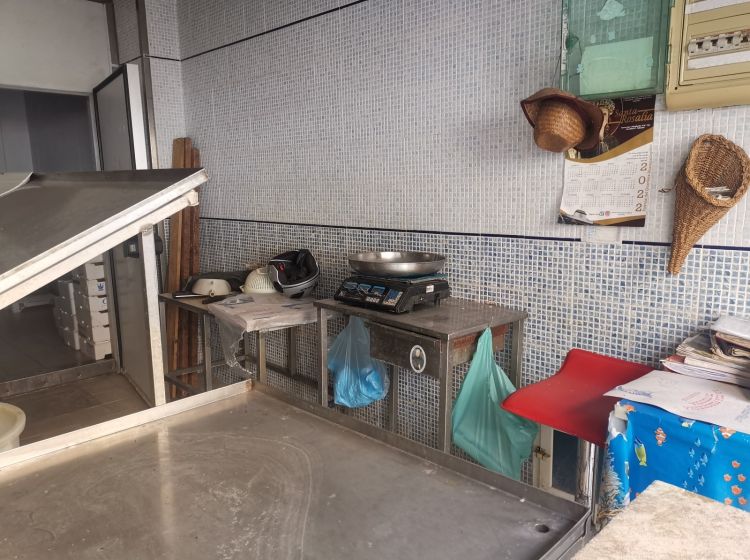 Negozio in affitto, via Montalbo  125, Montepellegrino, Palermo