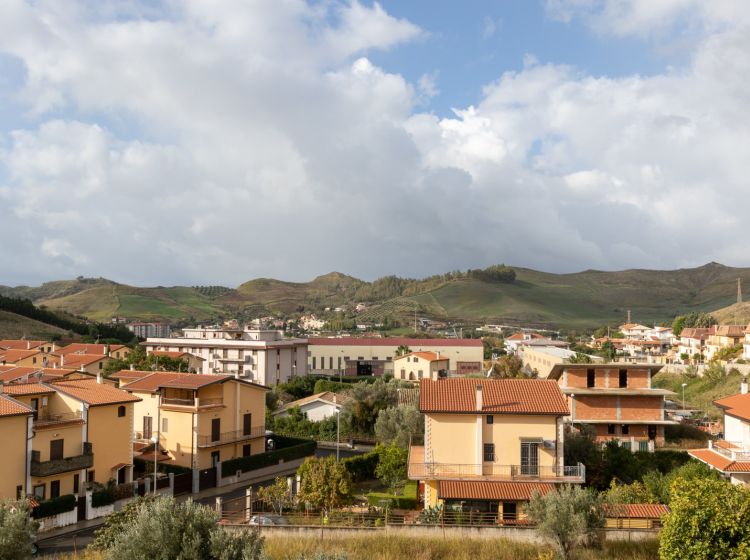 Mansarda in vendita, via Conti di Loritello  10, Santa Maria, Catanzaro