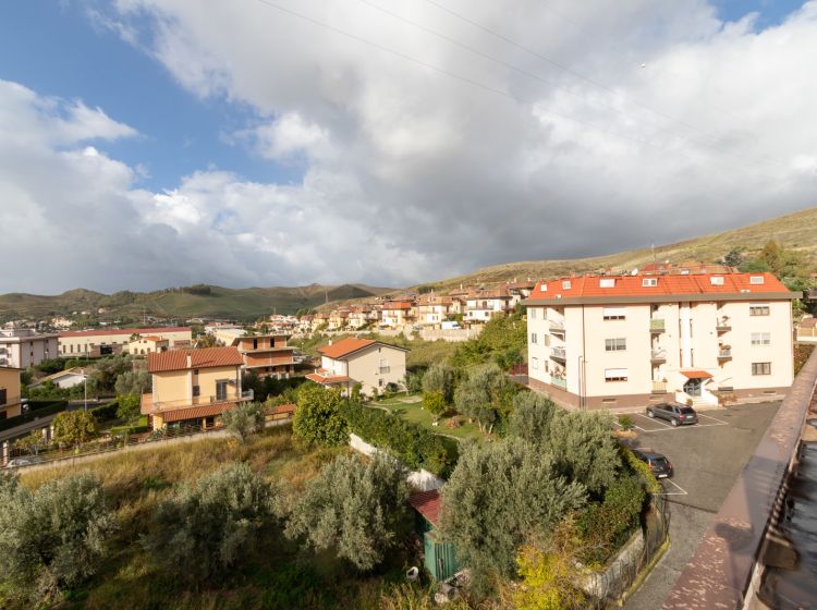 Mansarda in vendita, via Conti di Loritello  10, Santa Maria, Catanzaro