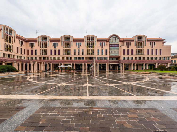 Quadrilocale in vendita, Piazza del Sole e della Pace  14, Abano Terme