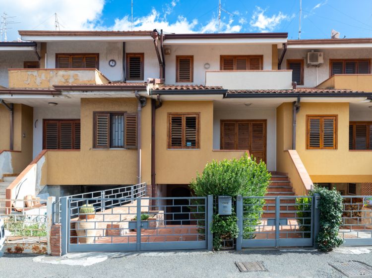 Villa in vendita, via della Regione  188, San Giovanni La Punta
