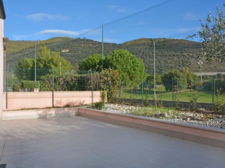 Bilocale in vendita, Strada per i Piani  6, Castellaro