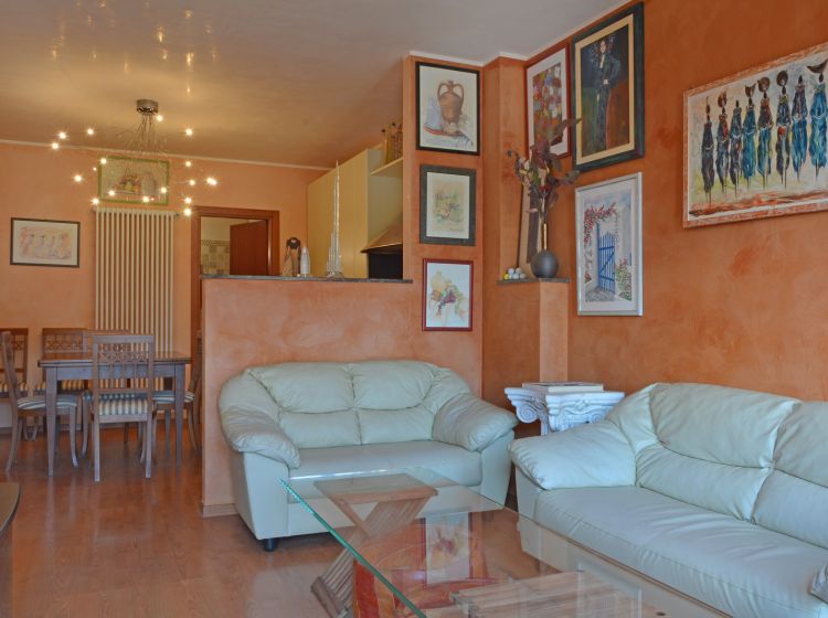 Bilocale in vendita, Strada per i Piani  6, Castellaro
