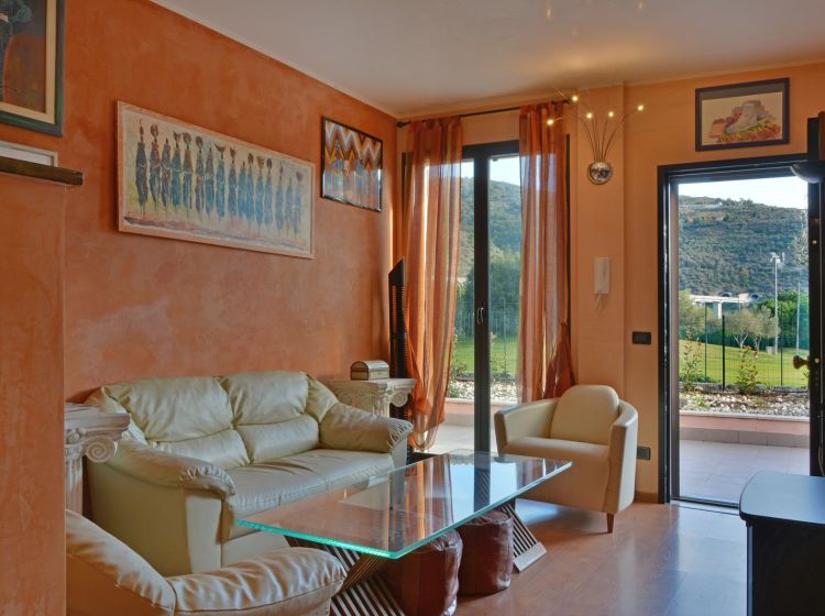 Bilocale in vendita, Strada per i Piani  6, Castellaro