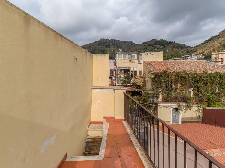 Trilocale in vendita, via Puntale, Camaro, Messina