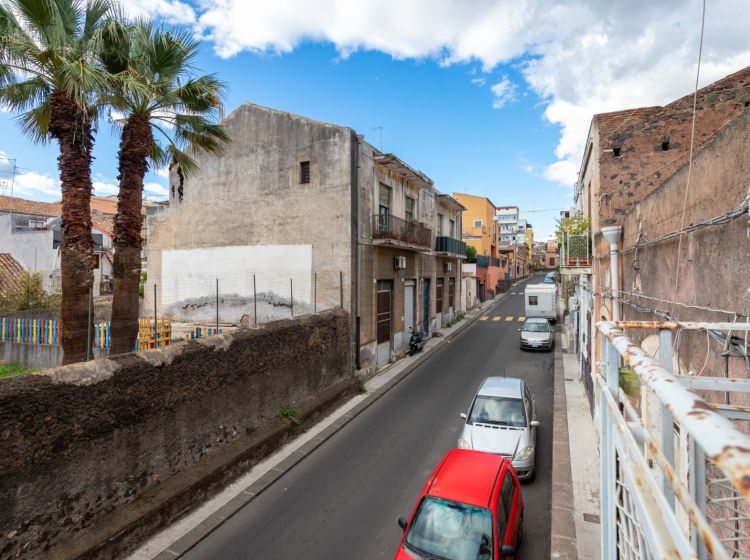 Trilocale in vendita, via Regina Bianca  196, Picanello, Catania