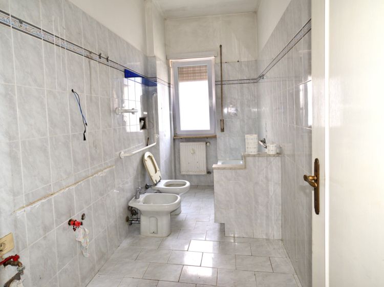 Trilocale in vendita, via Fabiano Landi  65, Acilia, Roma
