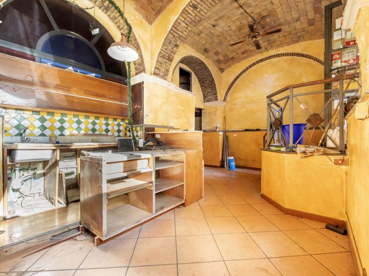 Negozio in affitto, via dei Volsci  103, San Lorenzo, Roma