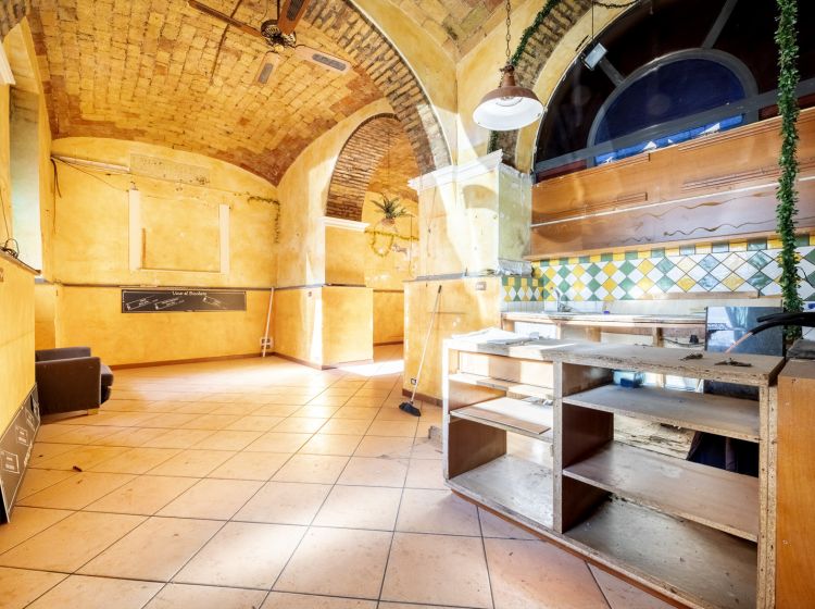 Negozio in affitto, via dei Volsci  103, San Lorenzo, Roma