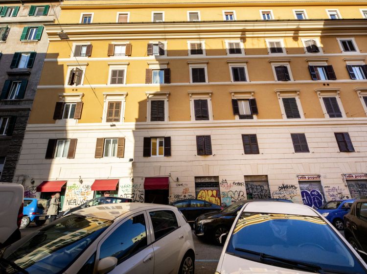 Negozio in affitto, via dei Volsci  103, San Lorenzo, Roma