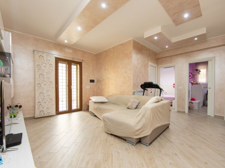 Villa in vendita, via delle Ortensie  3, Pomezia