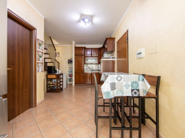 Villa in vendita, via delle Ortensie  3, Pomezia