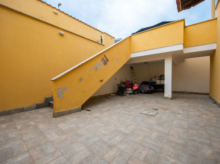 Villa in vendita, via delle Ortensie  3, Pomezia