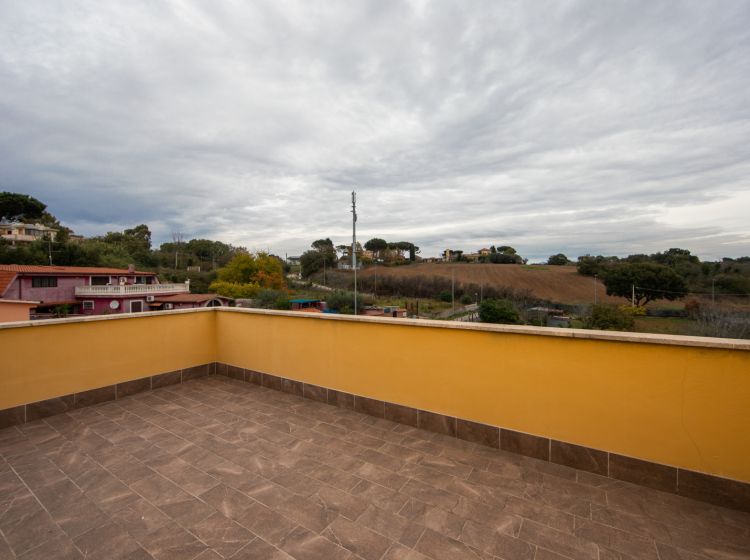 Villa in vendita, via delle Ortensie  3, Pomezia