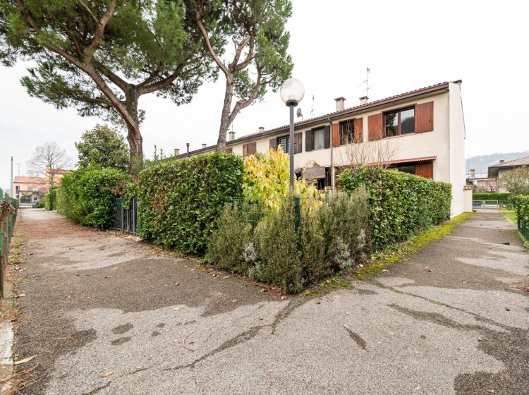 Villa in vendita, via delle Terme  12, Tramonte, Teolo