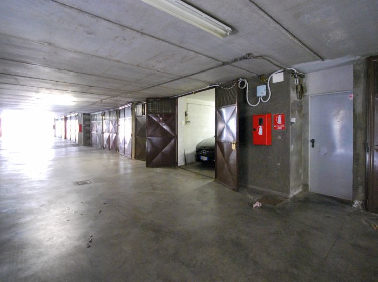 Box / Garage in vendita, via Bard  13, Pozzo Strada, Torino