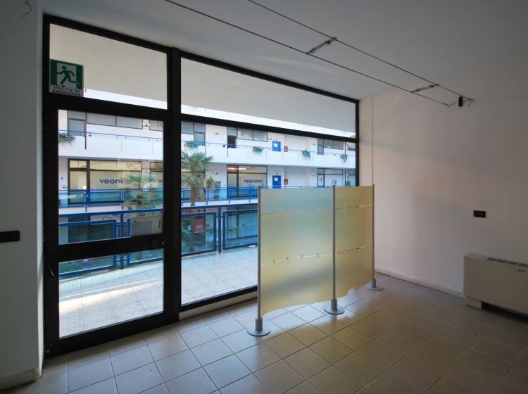 Ufficio in affitto, Strada Torino  43, Orbassano