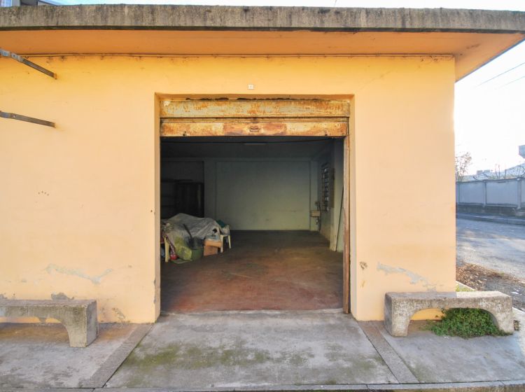 Magazzino o deposito in vendita, Corso Lombardia  169, Lucento, Torino