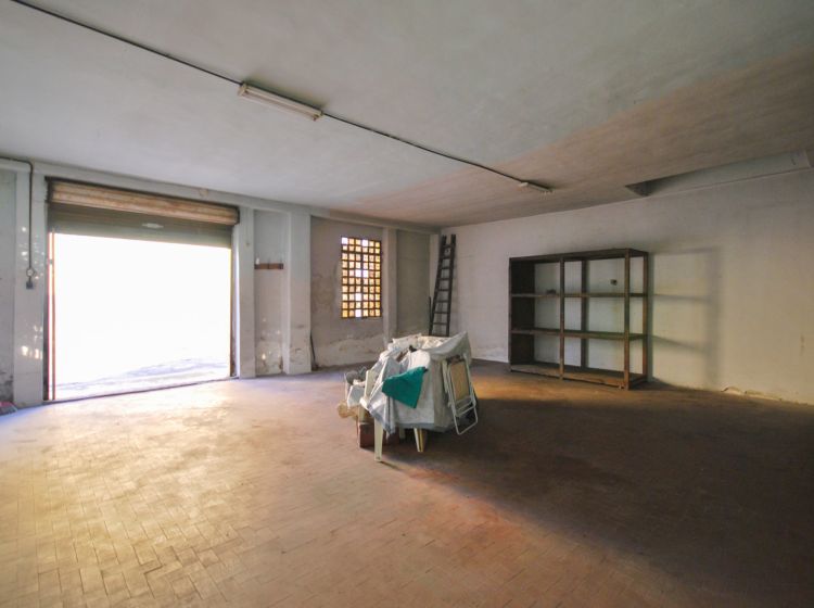 Magazzino o deposito in vendita, Corso Lombardia  169, Lucento, Torino