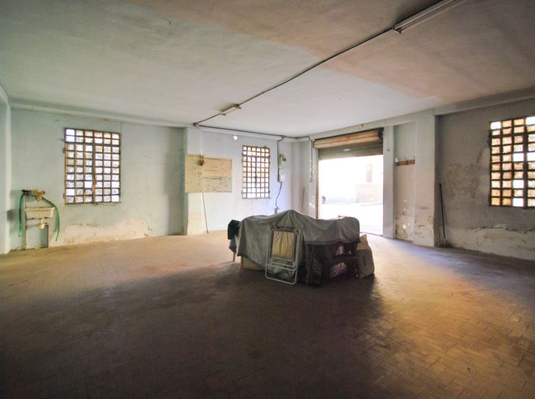 Magazzino o deposito in vendita, Corso Lombardia  169, Lucento, Torino