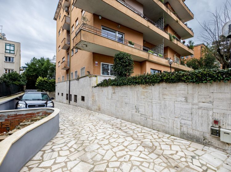 Quadrilocale in vendita, via Ettore Petrolini  30, Parioli, Roma