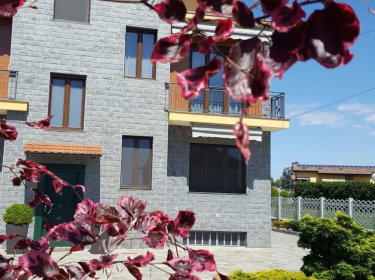 Villa in vendita, via Giuseppe Mazzini  154, Torrazza Piemonte