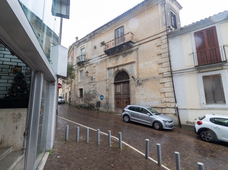 Bilocale in vendita, via Giuseppe Casalnuovo 2, Centro Storico, Catanzaro
