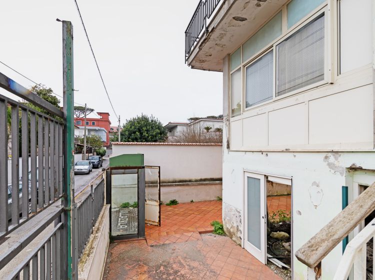 Casa di cura in vendita, via Staffetta  46, Lago Patria, Giugliano In Campania