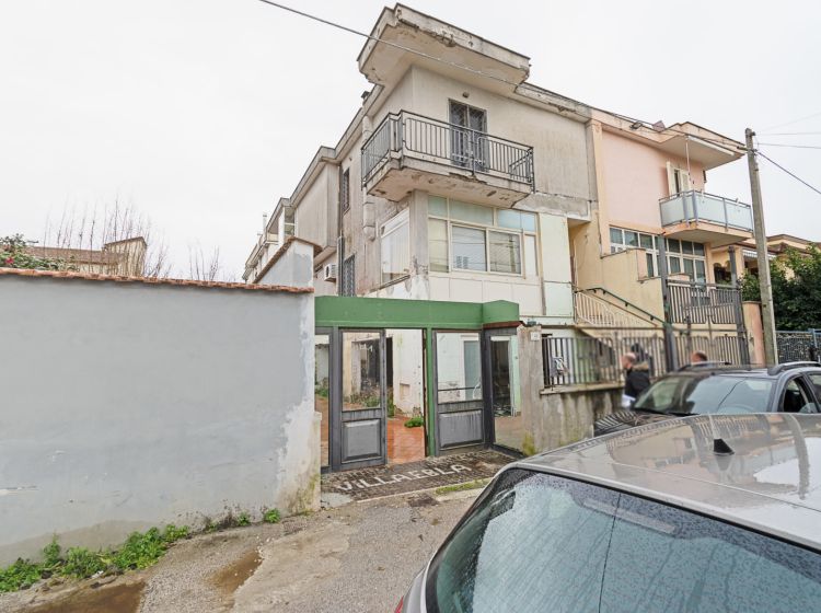 Villa in vendita, via Staffetta  46, Lago Patria, Giugliano In Campania