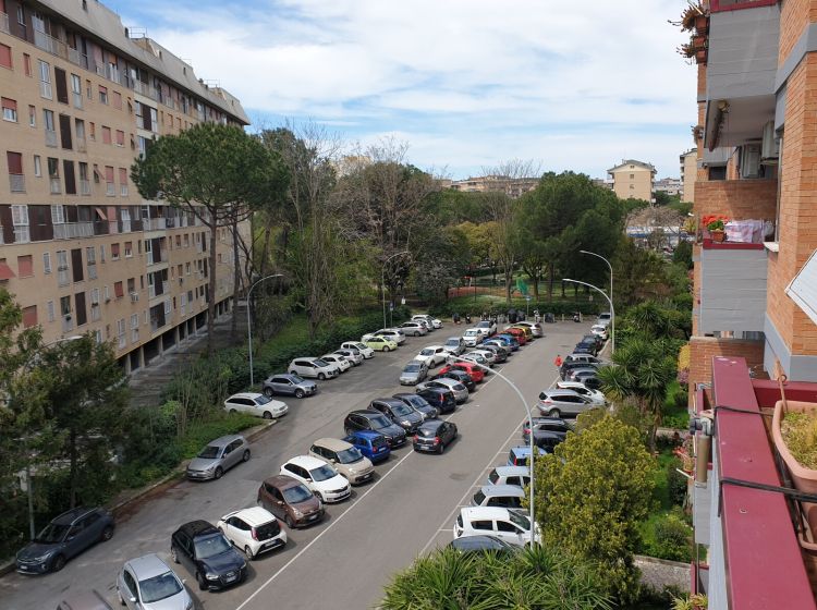 Trilocale in vendita, Piazza Salvatore Galgano  95, Cinecittà, Roma