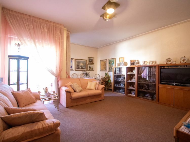 Quadrilocale in vendita, viale Vincenzo de Filippis 292, De Filippis, Catanzaro
