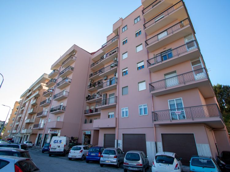 Quadrilocale in vendita, viale Vincenzo de Filippis  292, De Filippis, Catanzaro