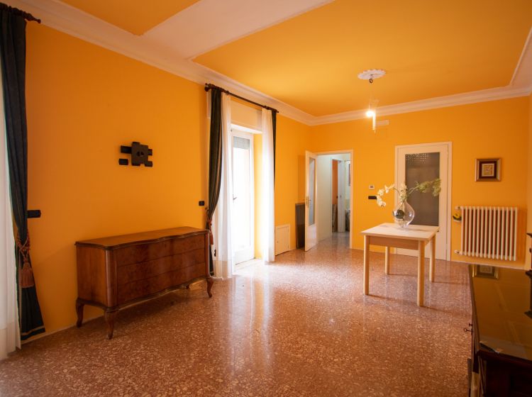 Quadrilocale in vendita, via Pietro Mancini  5, Sala, Catanzaro