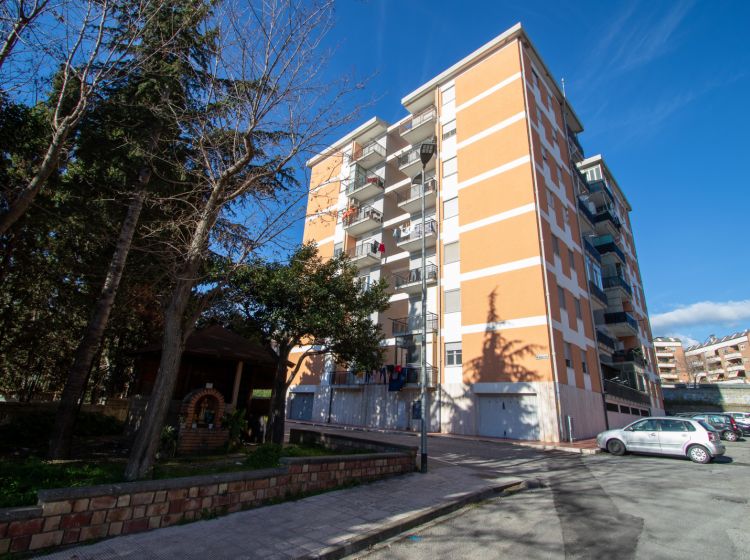 Quadrilocale in vendita, via Pietro Mancini  5, Sala, Catanzaro
