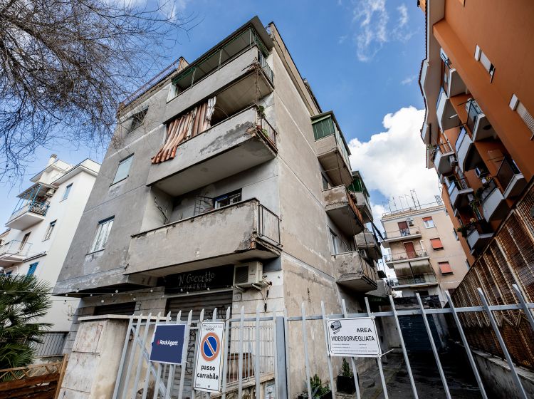 Bilocale in vendita, via dei Frassini  100, Centocelle, Roma