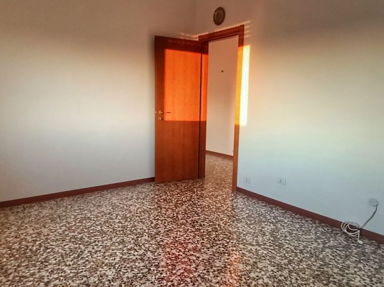 Trilocale in vendita, viale Martiri della Libertà  34, Mede