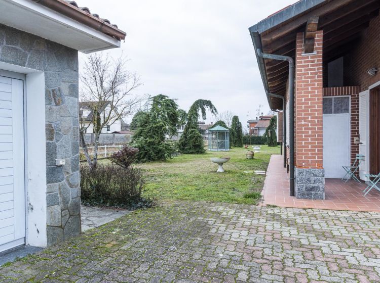 Villa in vendita, via XX Settembre  41, Lomello