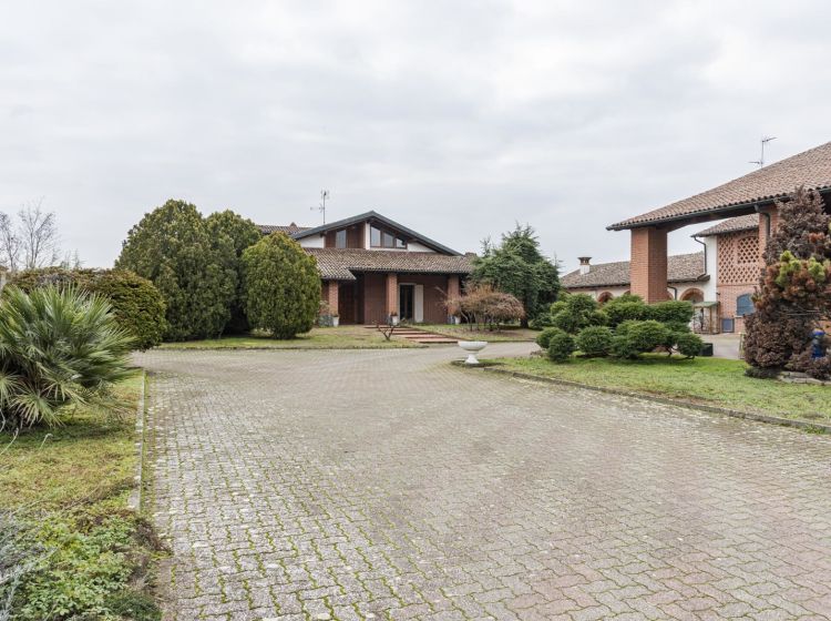 Villa in vendita, via XX Settembre  41, Lomello
