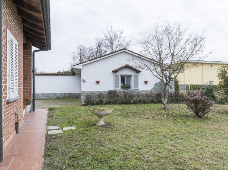Villa in vendita, via XX Settembre  41, Lomello