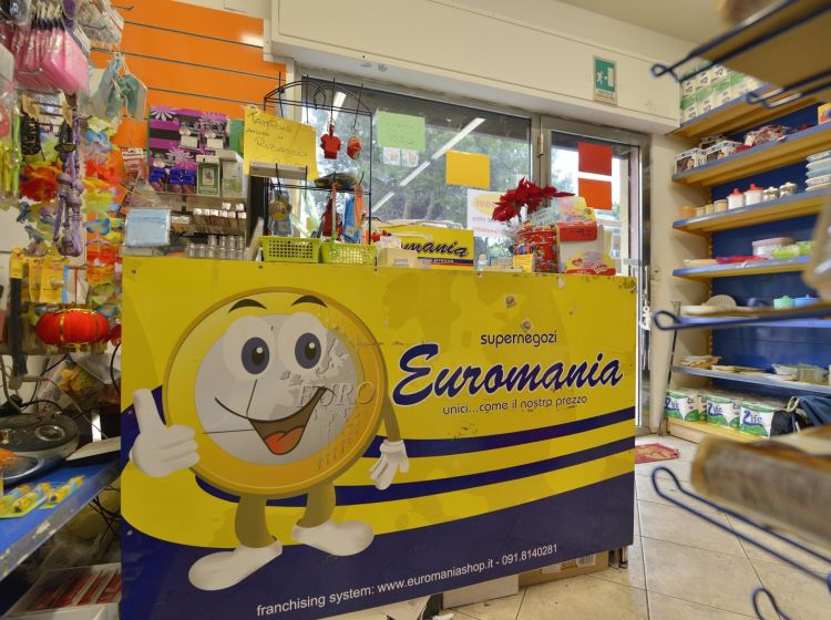 Attività / Licenza in vendita, Piazza Natale Tommaso  201, Tommaso Natale, Palermo
