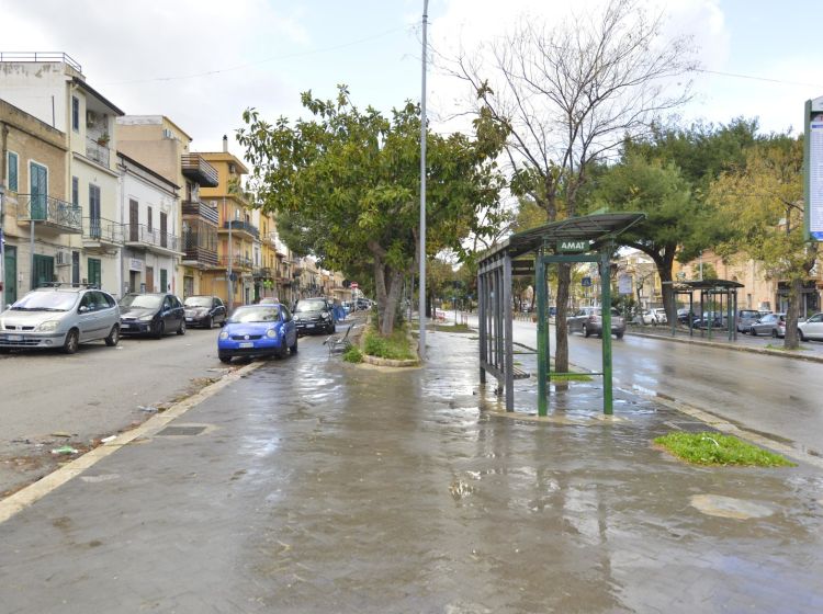 Attività / Licenza in vendita, Piazza Natale Tommaso  201, Tommaso Natale, Palermo